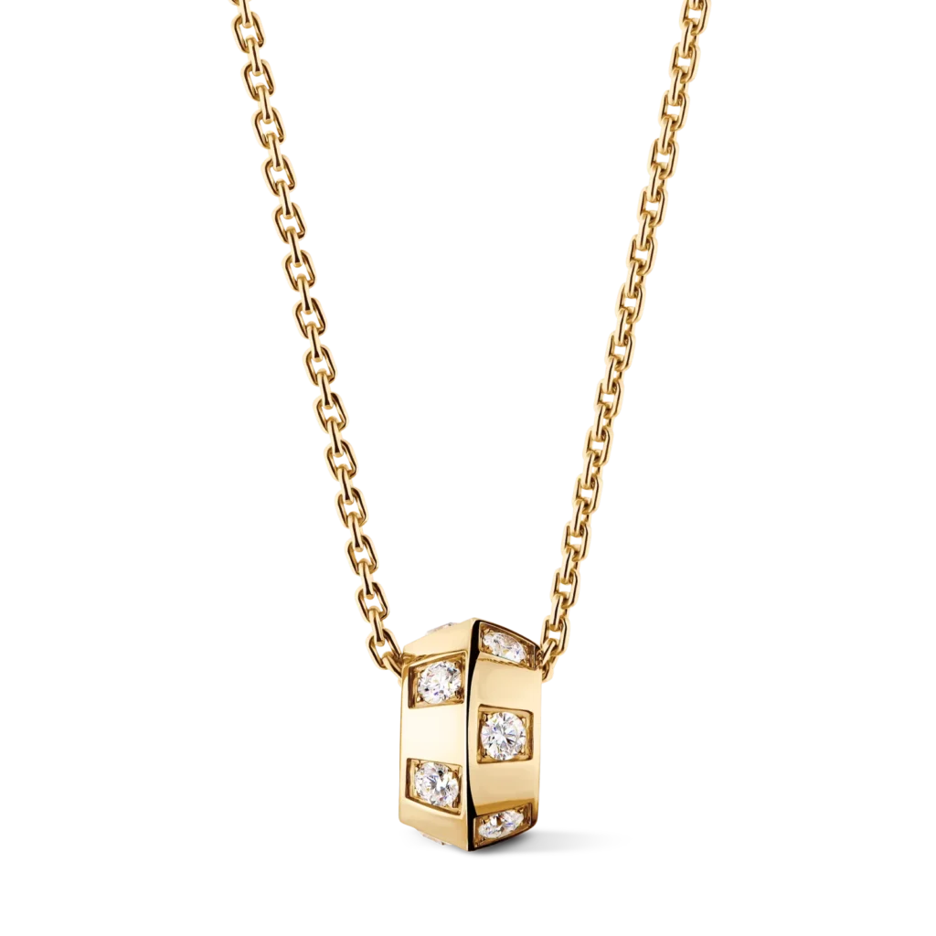 Le Damier de Louis Vuitton Pendant, Yellow Gold and Diamonds product photograph