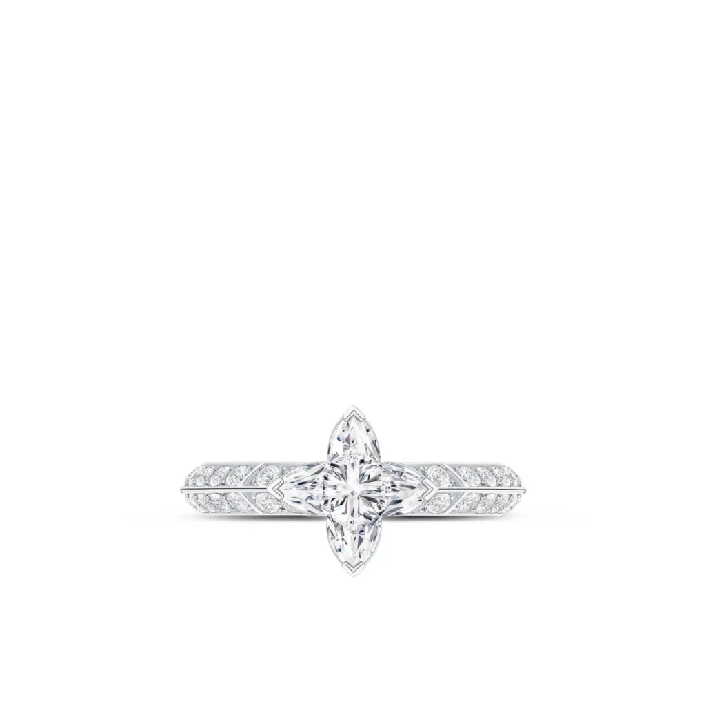 LV Diamonds Pavé Solitaire LV Monogram Star Cut Diamond Ring product photograph